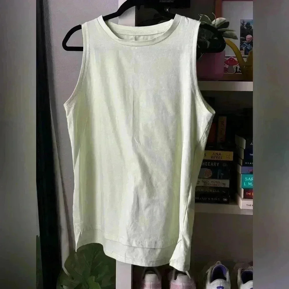 COLUMBIA sleeveless sun trek tank